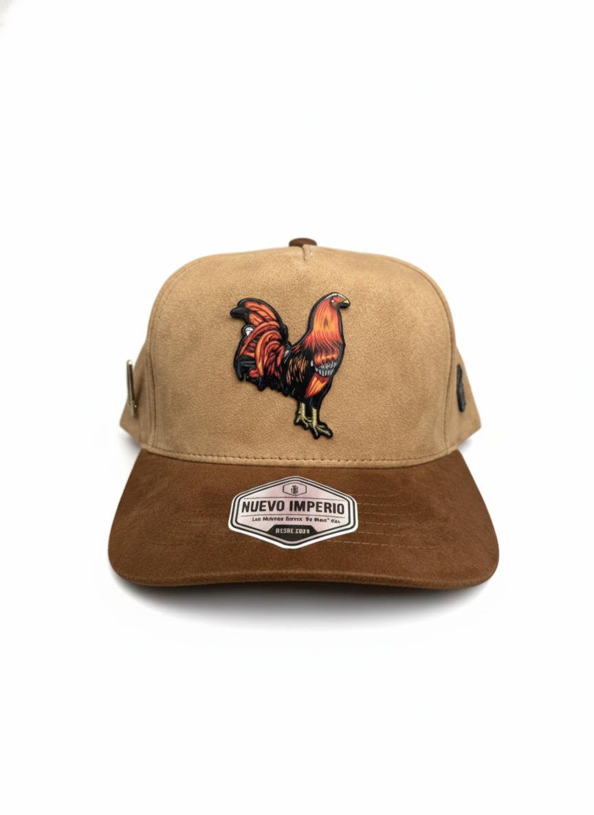 Gorra Gallo Fino de Pelea - Edición Nuevo Imperio en Gamuza Café