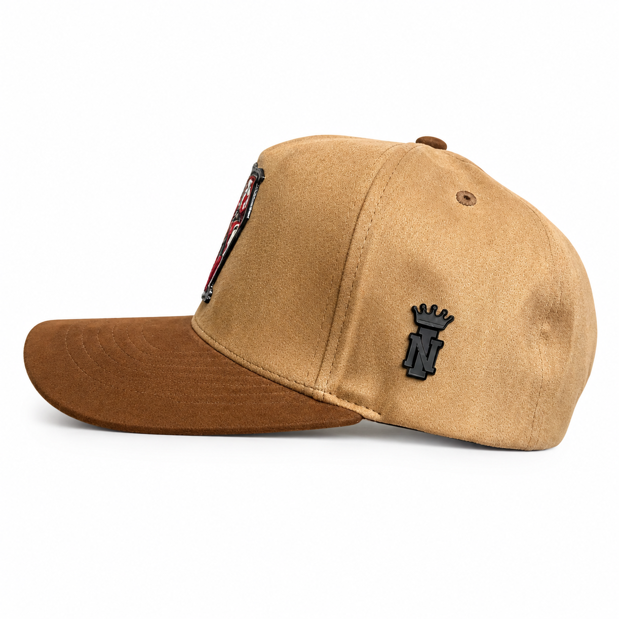 Gorra Gallo Fino de Pelea — Colorado y Jiro | Nuevo Imperio